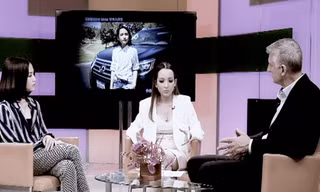 Linh Nga và con gái Anna Linh Nguyễn trong Talk-show với giáo sư, đạo diễn Hollywood Roy Finch