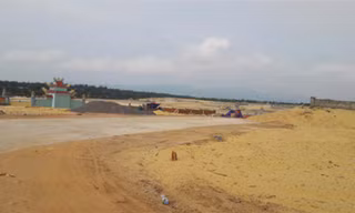 Ông Tính đã làm giả hồ sơ để trúng thầu gói rà phá bom mìn nghĩa trang xã Bảo Ninh (Quảng Bình)