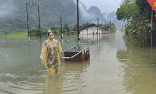 Cận cảnh những ngôi nhà bị nước lũ nhấn chìm ở Cao Bằng 