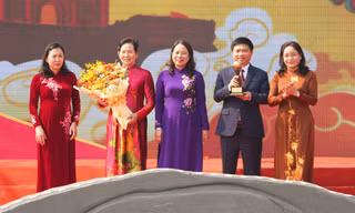 Phó Chủ tịch nước Võ Thị Ánh Xuân dự lễ khai hội chùa Tam Chúc