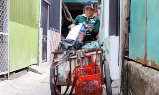 Chị Huỳnh Thị Ánh Hồng, người ve chai nhặt được 5 triệu yen đã trở lại Sài Gòn mưu sinh. Ảnh: Trường Nguyên