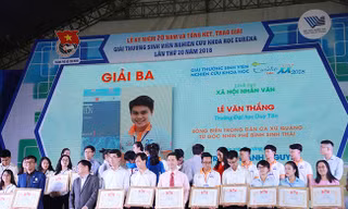 Sinh viên Lê Văn Thắng với giải Ba Euréka 2018