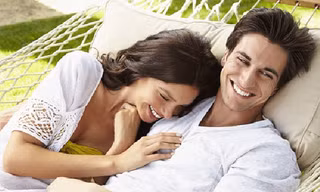 Những cặp đôi hạnh phúc và vững bền thường “tìm ra năm điểm tích cực trên một điểm tiêu cực khi giải quyết mâu thuẫn. Ảnh minh họa: Boracay.