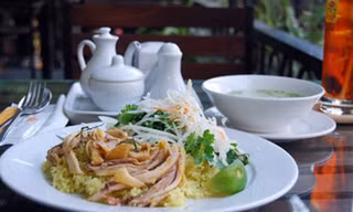 8 quán cơm gà ngon ở Hà Nội