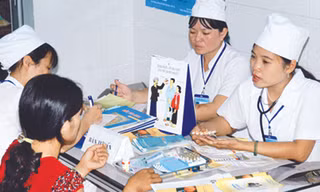 Khi mang thai, phụ nữ cần đi khám sức khỏe định kỳ để kịp thời phát hiện những bất thường. ảnh: Dương Ngọc