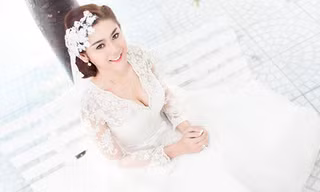 Lâm Chi Khanh mặc váy cưới sau khi chia tay bạn trai