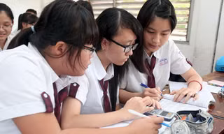 Nhiều trường đã bắt đầu kế hoạch ôn tập cho HS lớp 12 chuẩn bị kỳ thi THPT quốc gia - Ảnh: Đào Ngọc Thạch (Thanh Niên)