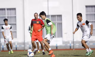 U19 Việt Nam trong buổi tập luyện cuối cùng trước trận đấu với U19 Hàn Quốc.