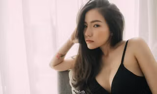 Lý Phương Châu khoe nhan sắc "trông mòn con mắt" giữa lùm xùm chồng cũ chia tay Linh Chi.