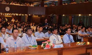 Toàn cảnh hội nghị Khao học trẻ lần 1 