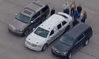Xe limousine bọc thép mới của tân tổng thống Trump. 