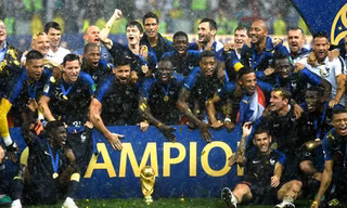 Khi Pháp vô địch France 98, những người hùng năm 2018 ở đâu?