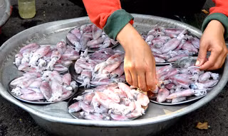 Khu chợ thực phẩm đĩa độc đáo nhất Sài Gòn