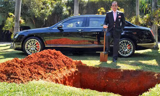 Đại gia chôn xe Bentley cùng khi chết