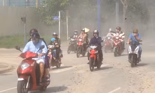 Môi trường nhiều khói, bụi là một nguyên nhân làm bệnh tai mũi họng tái phát.