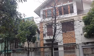 Nhiều căn biệt thự hàng chục tỷ bỏ không vì không có khách thuê 