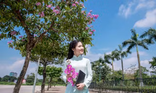 'Hot girl tráng bánh mướt' xứ Nghệ xinh tươi trong bộ ảnh chào Hè