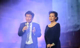 Khánh Ly hát nhạc Trịnh và Phú Quang tại Nhà hát Lớn Hà Nội tối 4/1- Ảnh: Minh Tâm
