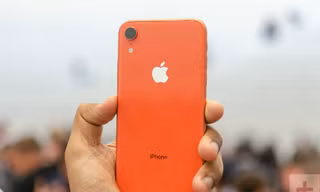 iPhone Xr có nhiều màu, giá niêm yết tại Mỹ từ 749 USD. Ảnh: Digitaltrend.