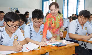 Cô và trò trong một giờ lên lớp. Ảnh minh họa