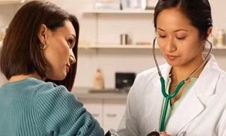 Vô sinh vì dùng băng vệ sinh, quần lót sai cách