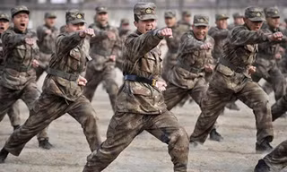 Quân đội Trung Quốc từng sở hữu đế chế kinh doanh tỷ USD. Ảnh: Reuters