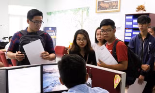 ĐH Sư phạm Kỹ thuật có sai khi đuổi 400 sinh viên?