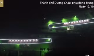 Kỹ sư Trung Quốc xoay hai dầm cầu nặng 7.000 tấn