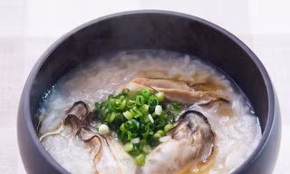 Cháo hàu hạt sen ngon bổ giúp bé hay ăn chóng lớn