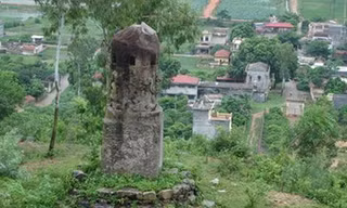 Cột đá chùa Dạm