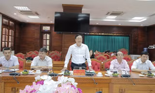 Thành viên Ban Chỉ đạo các Chương trình MTQG - Tổng Giám đốc NHCSXH Dương Quyết Thắng phát biểu tại buổi làm việc