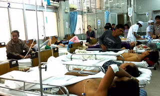 Khoa Cấp cứu Bệnh viện Chợ Rẫy luôn đông bệnh nhân trong mấy ngày nghỉ lễ. Ảnh: Thiên Chương.