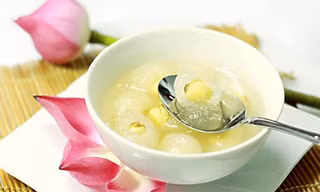Chè hạt sen long nhãn ngon mát bổ