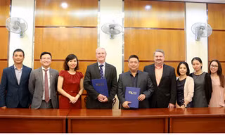 Hợp tác phát triển cho sinh viên giữa ICAEW và Đại học Kinh tế TP.HCM