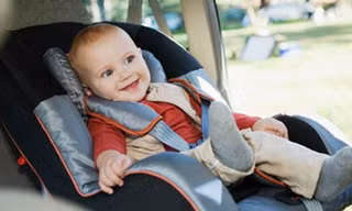 Ghế ngồi xe của trẻ chứa nhiều vi khuẩn và nấm gây hại gấp đôi nhà vệ sinh.