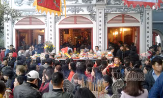 Tết Nguyên Tiêu ở Việt Nam lại bắt nguồn từ việc đồng áng của cư dân nông nghiệp lúa nước và văn hóa Phật giáo. Ảnh: VietNamNet