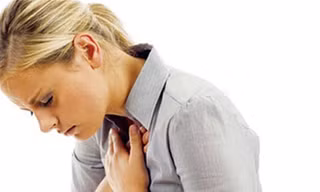 Đừng bỏ qua những cơn đau thắt ngực, khó thở vì đó có thể là dấu hiệu của rối loạn mỡ máu, dẫn đến nguy cơ nhồi máu cơ tim.