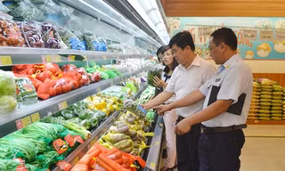 Kiểm tra về ATTP tạo niềm tin cho người sử dụng (Ảnh minh họa) 