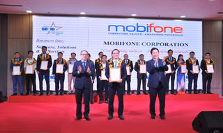 MobiFone nhận cú đúp danh hiệu doanh nghiệp CNTT hàng đầu Việt Nam 2019