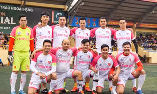Sao Việt đá bóng quyên góp 134 triệu cho thủ môn U23 có mẹ bị ung thư