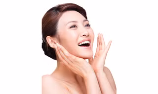 Phụ nữ sau tuổi 35 cần bổ sung nội tiết tố nữ estrogen để giữ sắc đẹp và lửa hạnh phúc gia đình 
