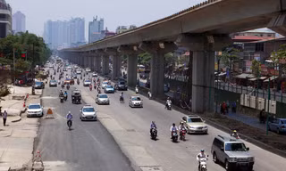 Hà Nội trong nắng gắt đầu mùa