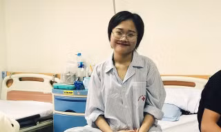 Nữ sinh Ngoại thương mắc ung thư: Hãy rời xa điện thoại