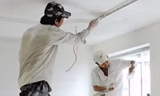 Thực sự, các doanh nghiệp xây dựng nước ngoài có thấy ai nói kiêng kỵ gì đâu, chỉ có thầu và nhân công nhỏ lẻ của Việt Nam mới có “nếp nghĩ” này. Ảnh: Ngọc Hoài