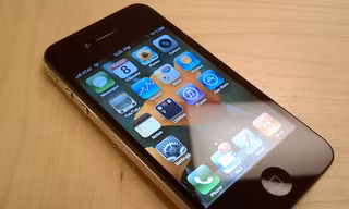 Chiếc iPhone 4 đã vượt hơn 10.000 km để trở về sau 9 tháng. Ảnh minh họa. 