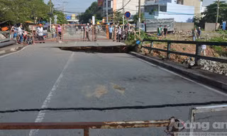 Sốc với hiện trường cây cầu bị sập ở Sài Gòn