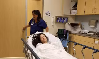 Nhật Kim Anh phải nhập viện ngay khi sang Mỹ. Ảnh: FBNV.