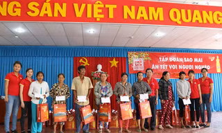 Chương trình “Sao Mai ăn Tết với người nghèo” là hoạt động thiện nguyện thường niên của Tập đoàn Sao Mai