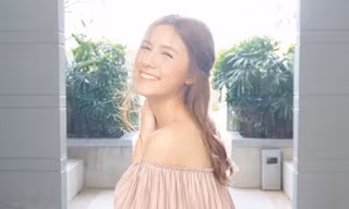 Gái Thái có khác, cứ xinh như công chúa làm người ta nhớ thương mãi