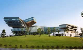 JW Marriott Hà Nội là một khách sạn 5 sao do Tập đoàn Bitexco làm chủ đầu tư, mang thương hiệu JW Marriott toạ lạc trong khuôn viên Trung tâm Hội nghị Quốc gia.